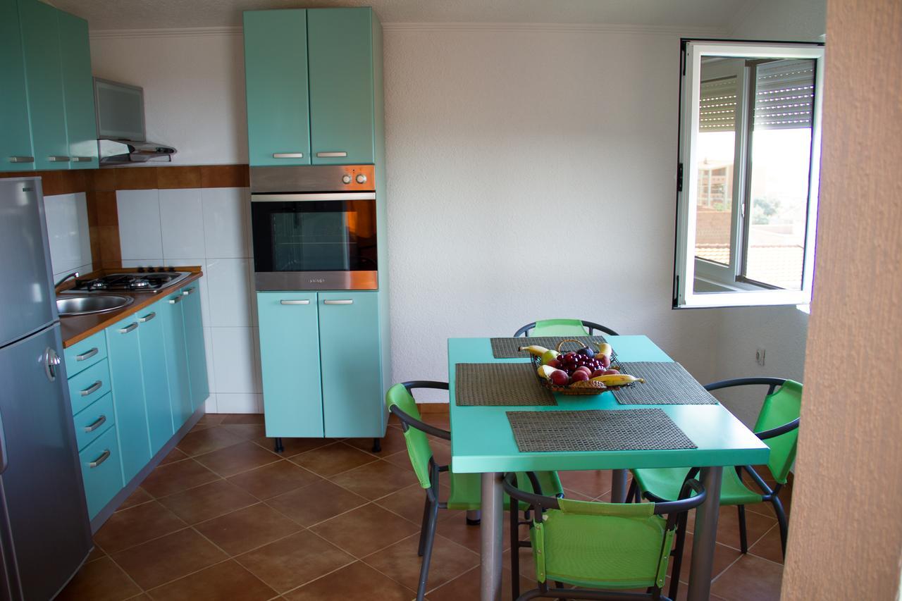 Apartments Lux Seaview Bar Bagian luar foto