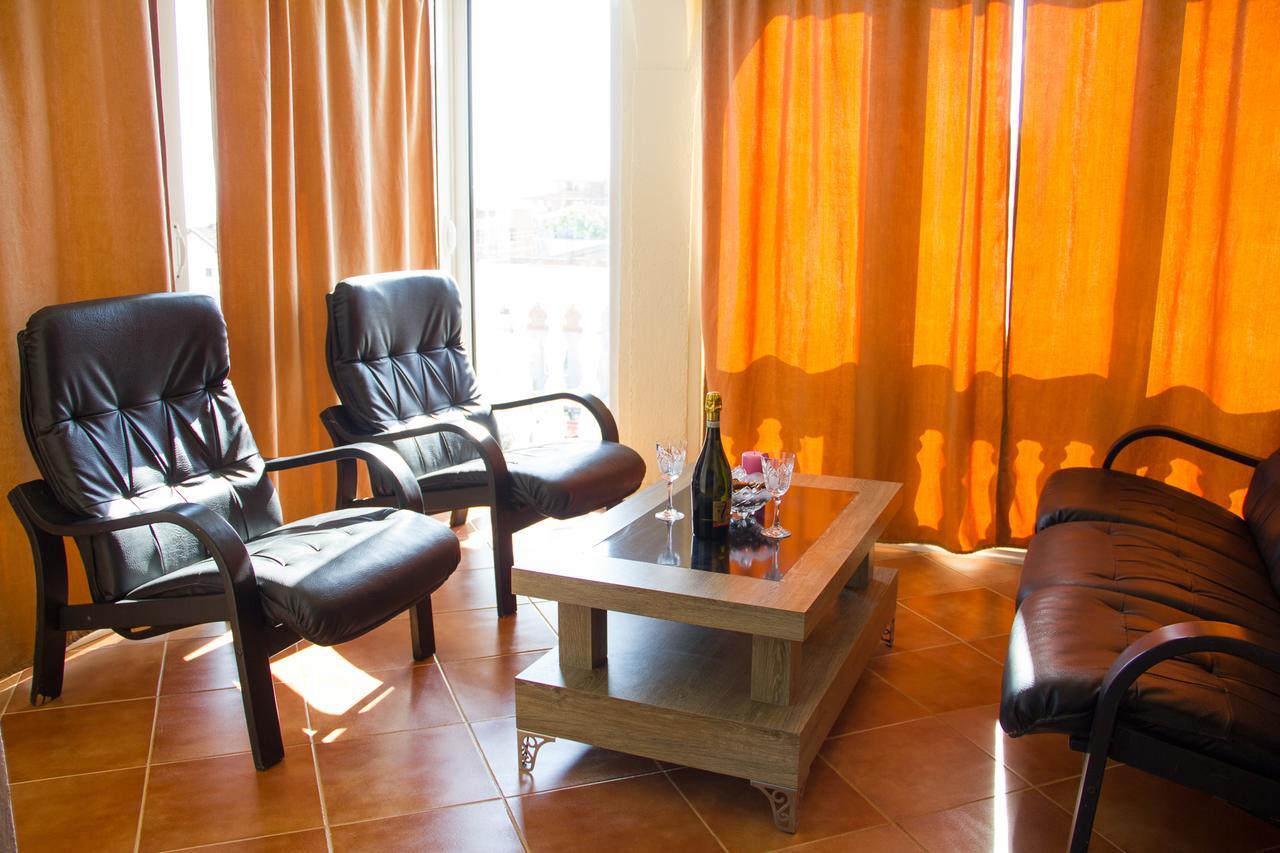 Apartments Lux Seaview Bar Bagian luar foto